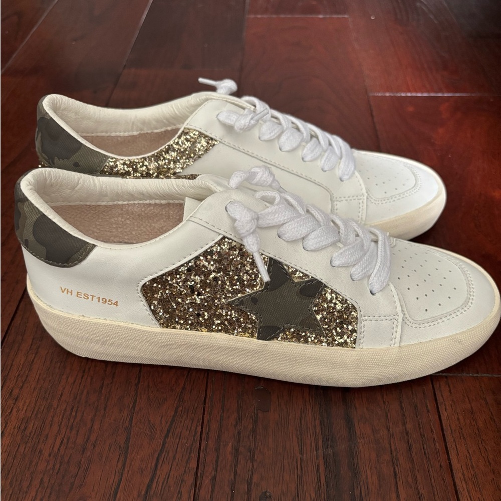 Women’s vintage havana camo glitter sneakers